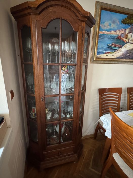 Секция витрина  дърво