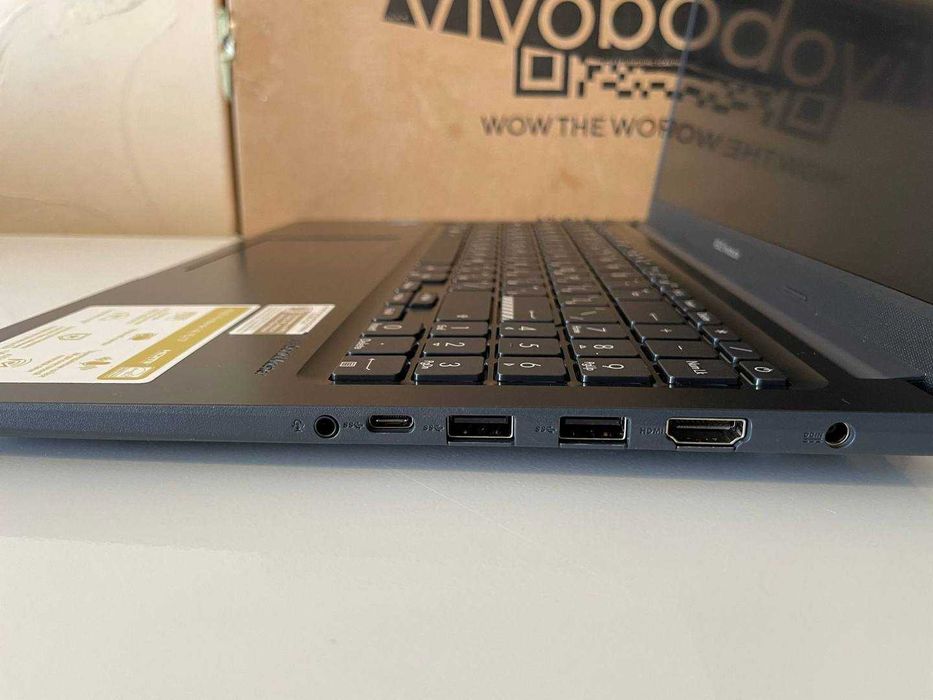 Asus Vivobook 15 X1504z/Core i3-1215u/16Gb Ram/512Gb ssd/