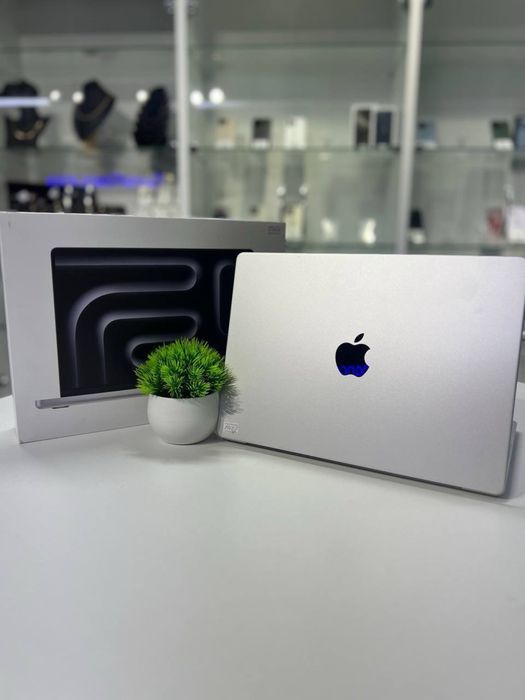 MacBook Pro M4 14.2-inch