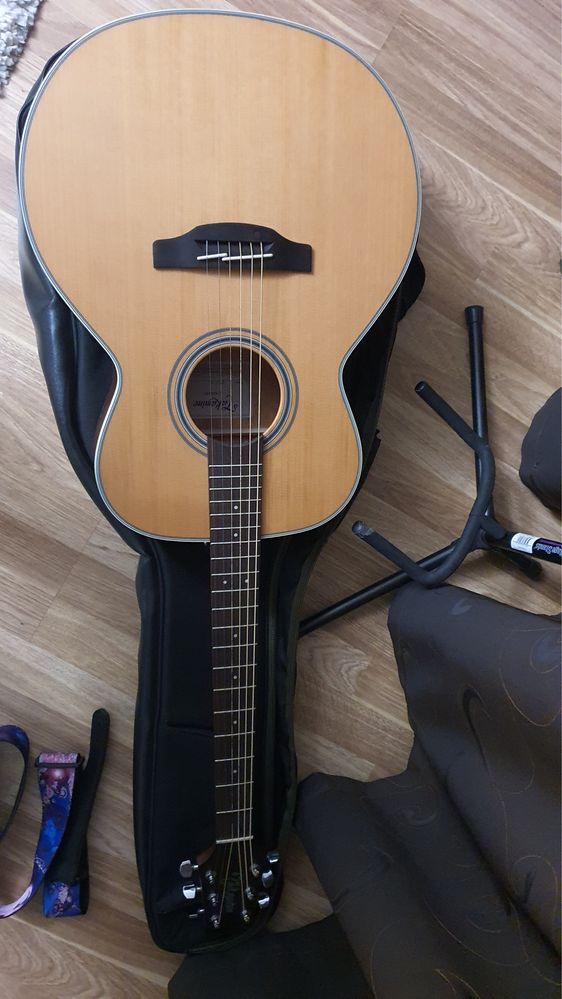 Chitara Takamine G Series + Husa, Stativ, Corzi, Curea de umar