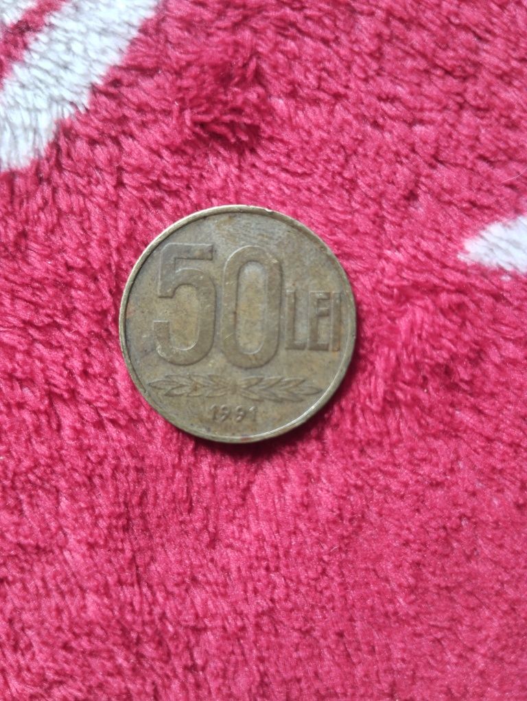 Vând moneda de 50 de lei