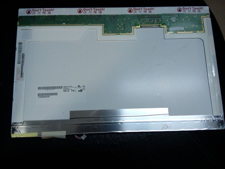 Display laptop 17.3 CCFL LAMPA Cod b170pw03 in perfecta stare WXGA+