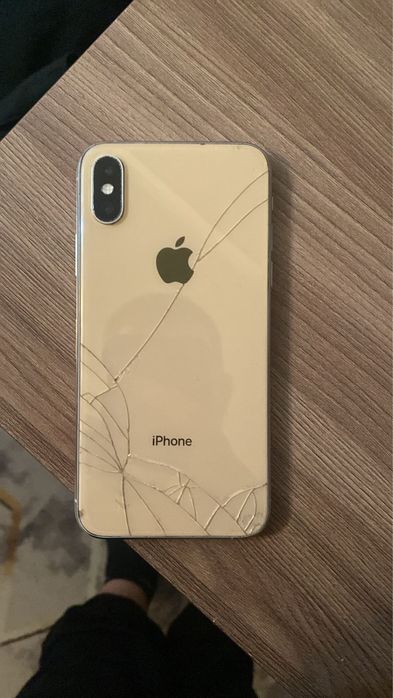 Продам айфон xs