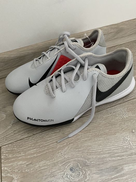 adidasi Nike nr 36
