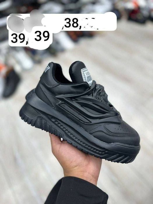 Adidasi dama Versace