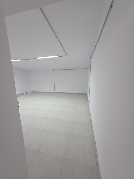 Spațiu Comercial – 100 mp – Central Rovinari