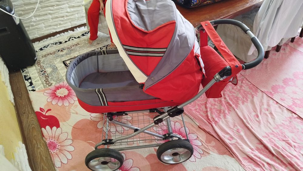 Срочно Коляска состаяние хорошое