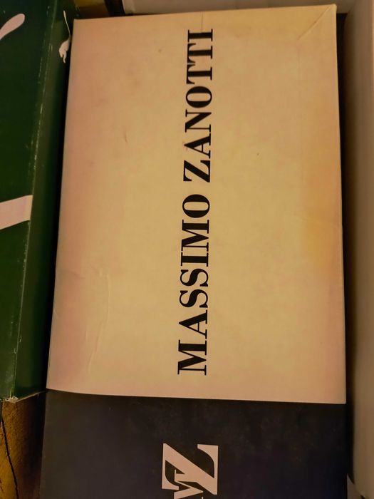 Продавам обувки от естествена кожа на Massimo Zanotti, номер 39