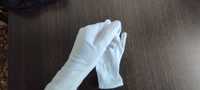 Белые и новые перчатки