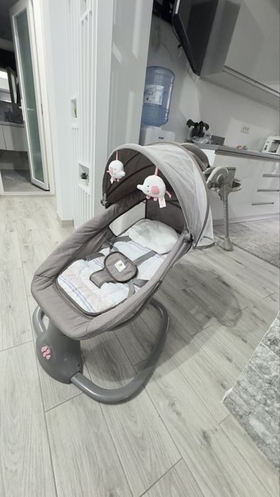 Balansoar electric 3 in 1 Mastela, bluetooth, telecomanda, roz