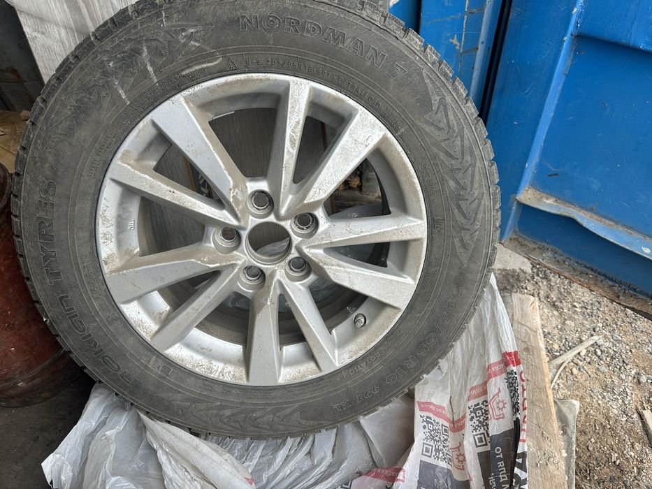 Продам диски с резиной практичестки новые