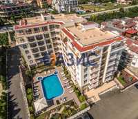 Тристаен апартамент с изглед към басейна в комплекс Вила Сардиния в