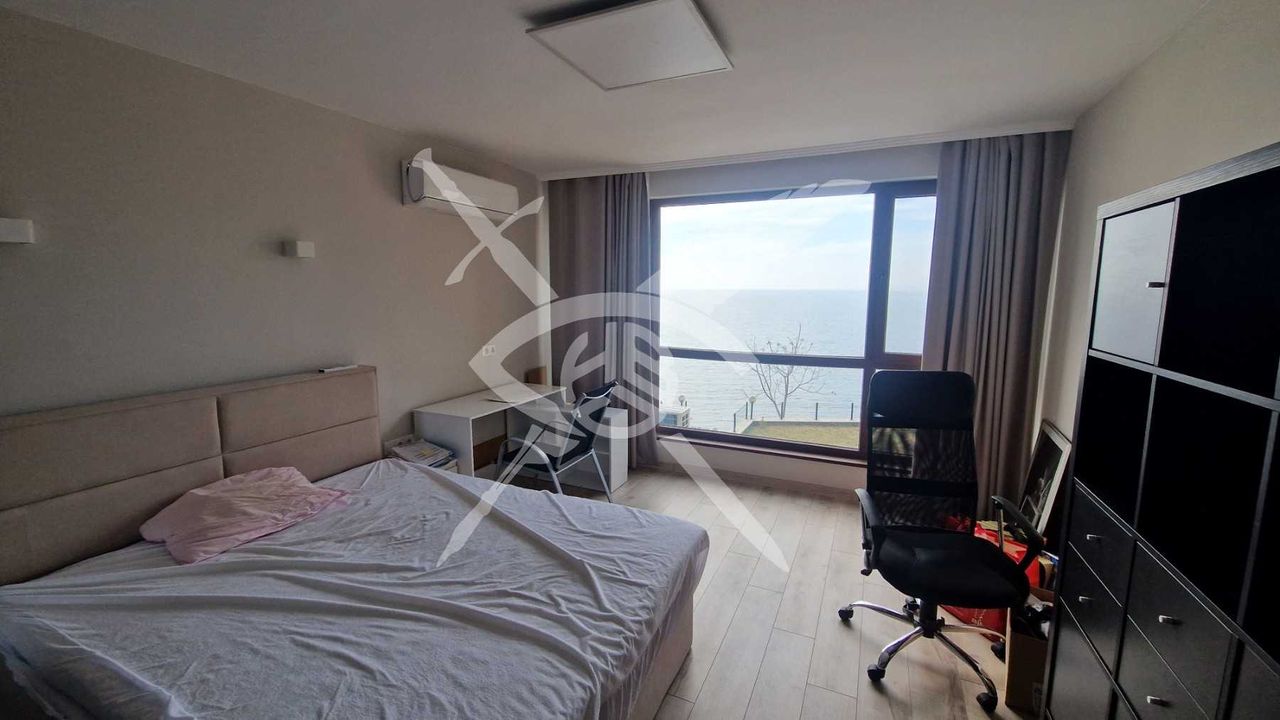 Продава се Тристаен апартамент в Поморие - 112 кв.м за 2054 €/кв.м - Снимка #13