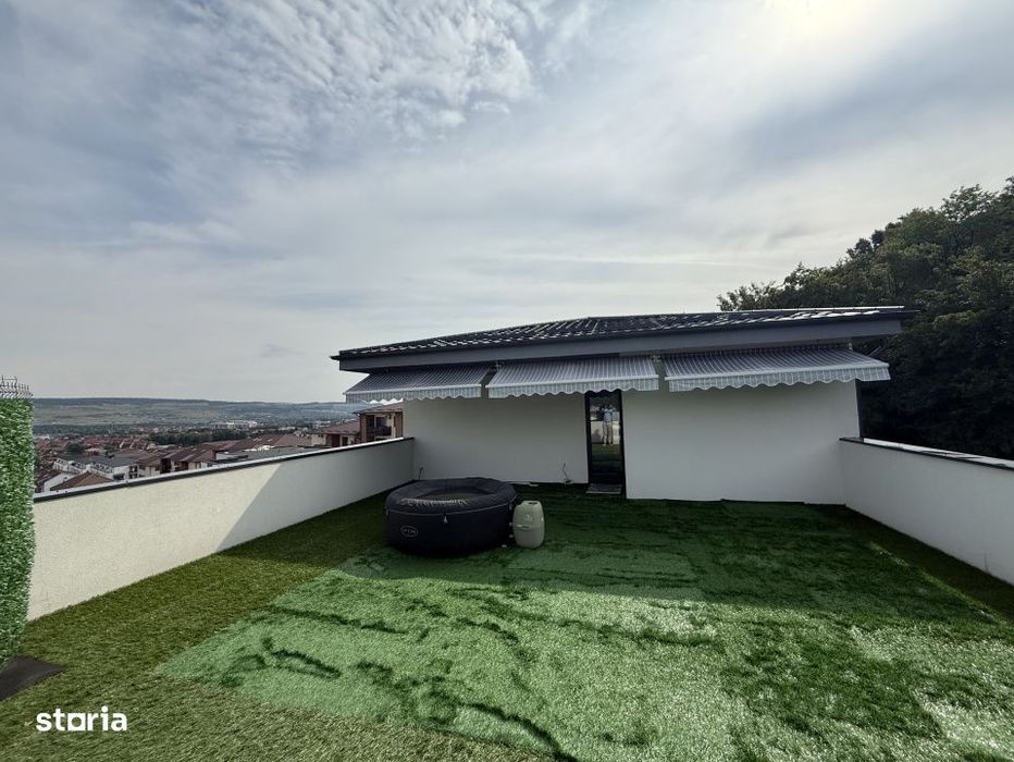 Penthouse - 123 mp utili - 5 camere - 3 bai - 3 parcari - zona Subceta