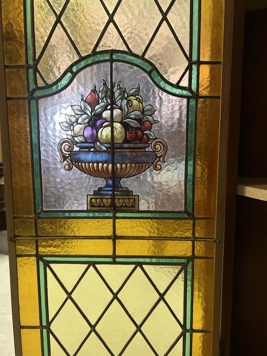 Vitrină lemn pe colț