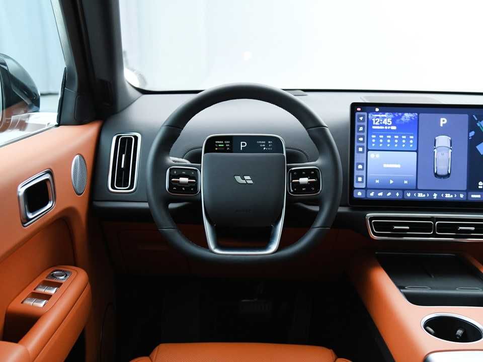 Гибридный автомобиль Li L7 HYBRID