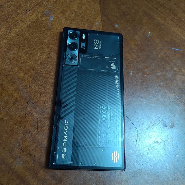 Red magic 9pro 16/512 состояние нового телефона