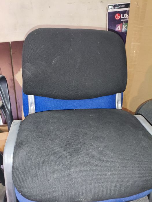 Стулья офисные хорошен состояние