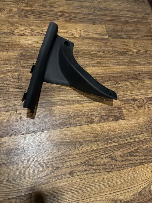 Накладка на порог угол на Hyundai Accent 2017+