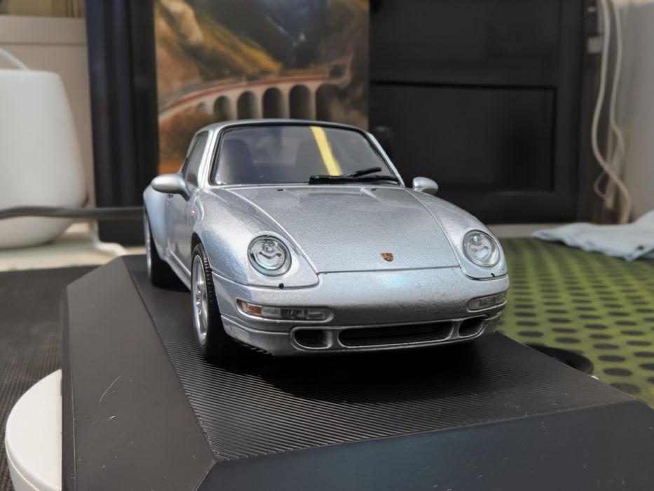 Macheta Porsche 911 Carrera 4S 1:43