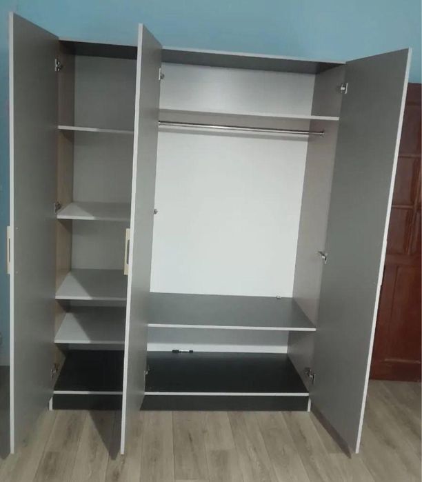 Шкаф почти жаңа!