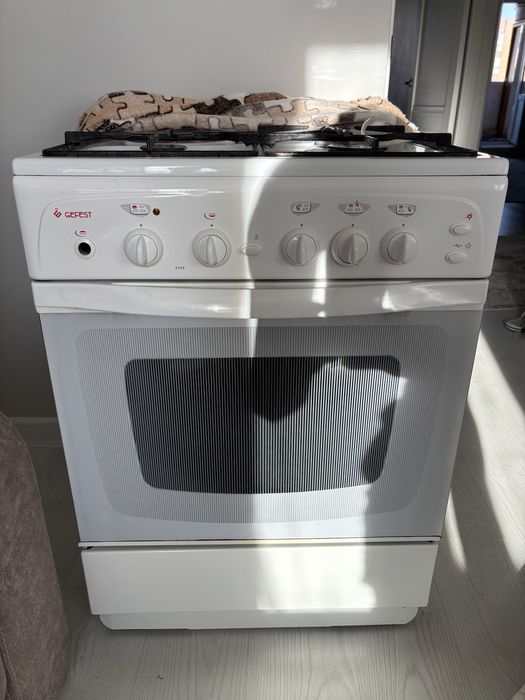 Продам Газ плиту GEFEST