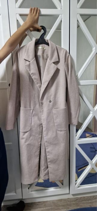 Осенный пальто хорошем состояний