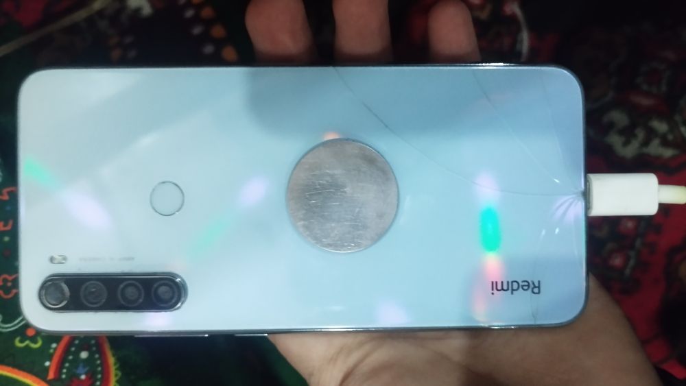 Redmi note 8.   4/64 GB