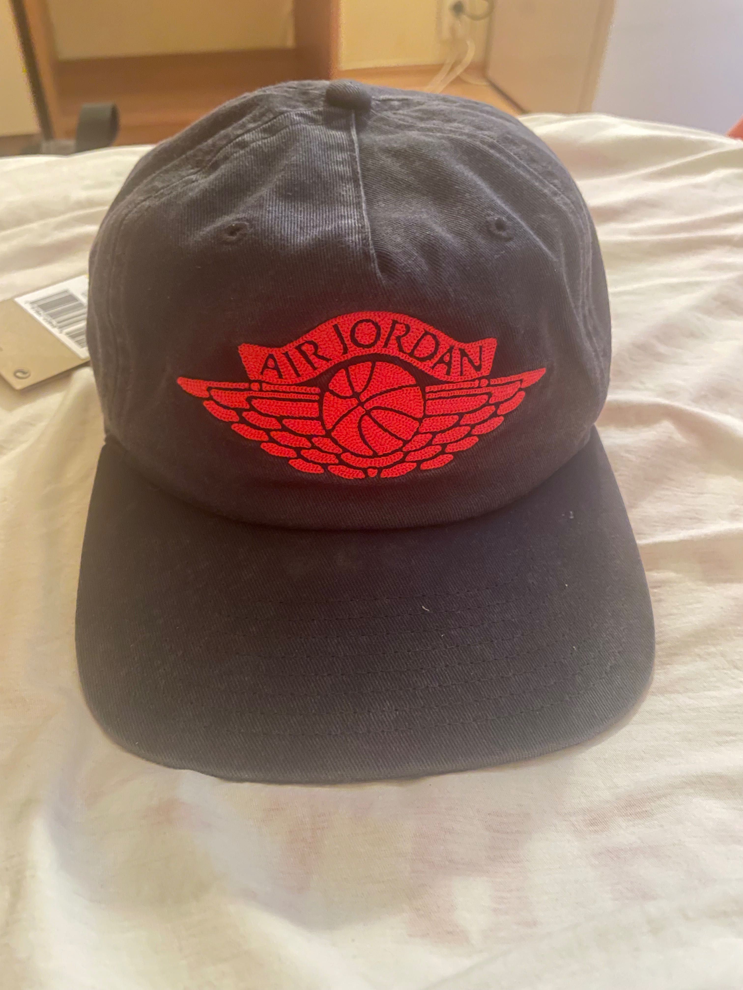 Шапка Nike air jordan