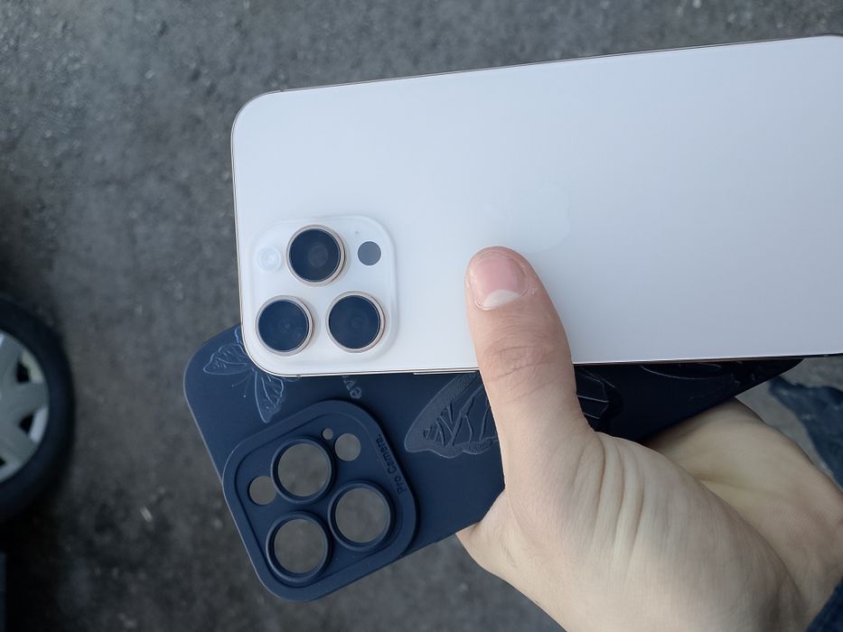 Продам айфон 16 про мах