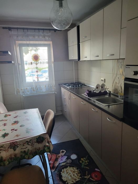 Chirie apartament 2 camere decomandat