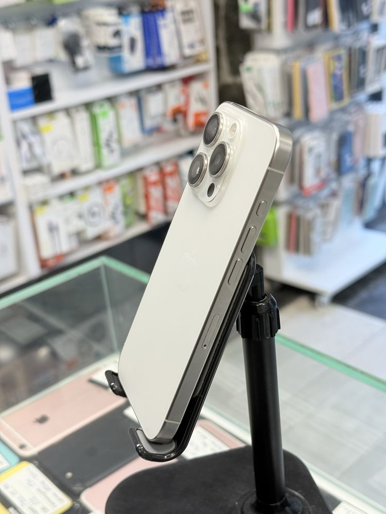 Apple iPhone 15 Pro 256GB White Titanium