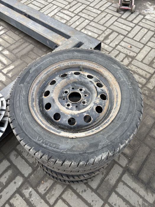 Продам штампы р14 4/98 с зимней резиной 175/65/14