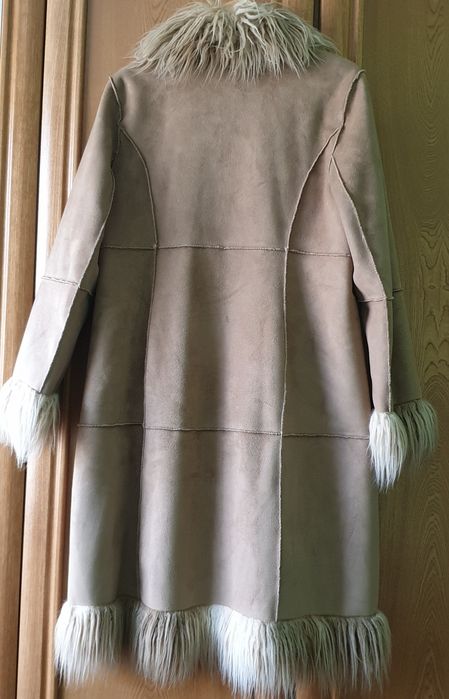 Haina blana artificială