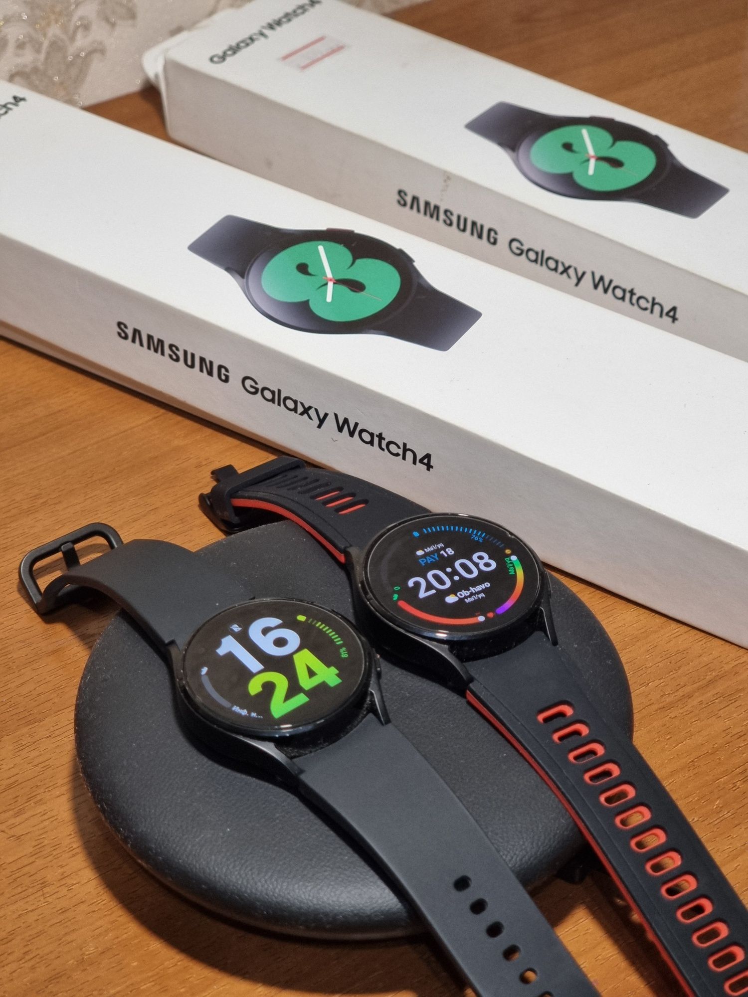 Galaxy watch 4 (2ta), Airpods 3, Galaxy Buds Live like new