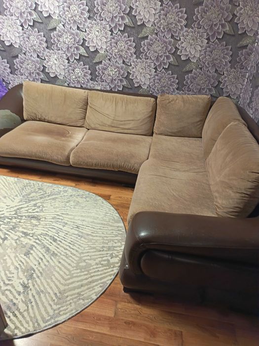 Угловой мягкий диван