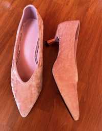 Pantofi NA-KD - Kitten Heel roz pastel, din catifea