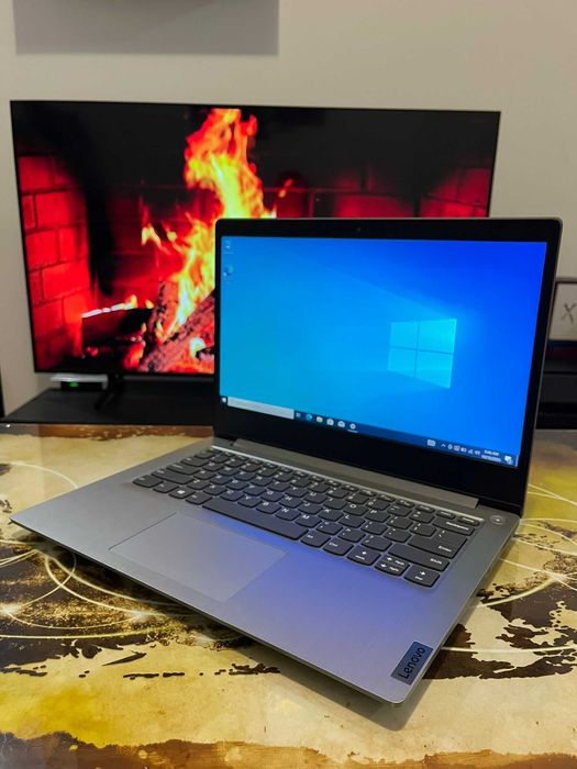 Laptop Slim Lenovo , AMD Ryzen 5 , 8 Gb RAM , 256 GB SSD , FULL HD