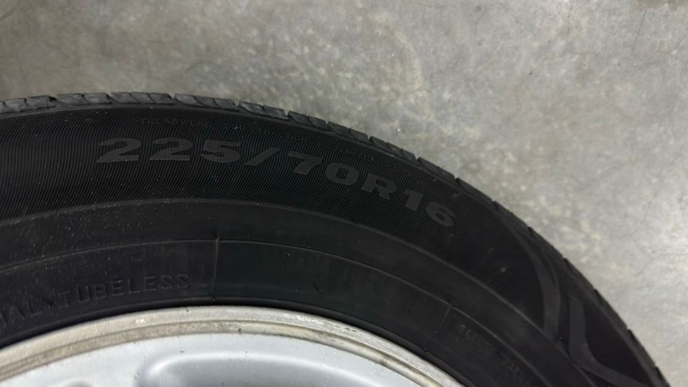 Продам диски С шинами
