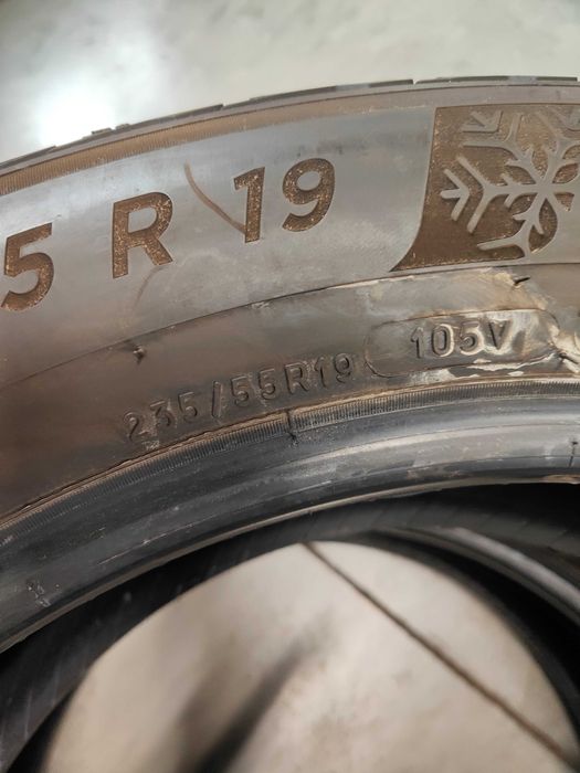 2бр.зимни гуми 235/55/19 Michelin