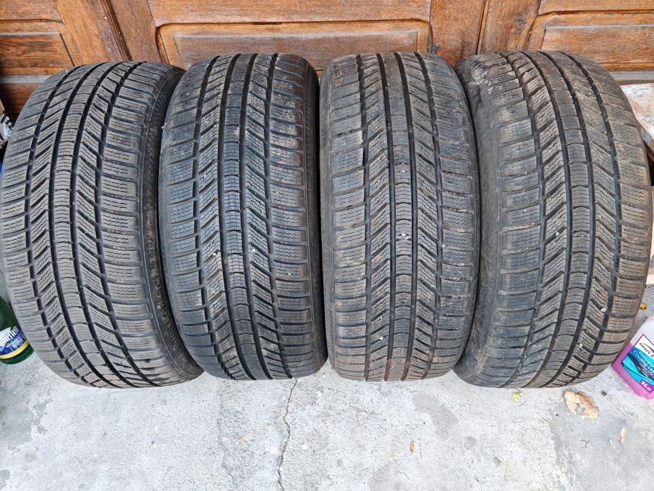 Vând anvelope iarna 225 40 18 continental winter contact  ts 870p