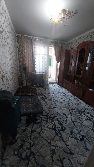 Navoiy shahrida 1 xona 2 xona qilingan uyimiz arzon narxda sotiladi