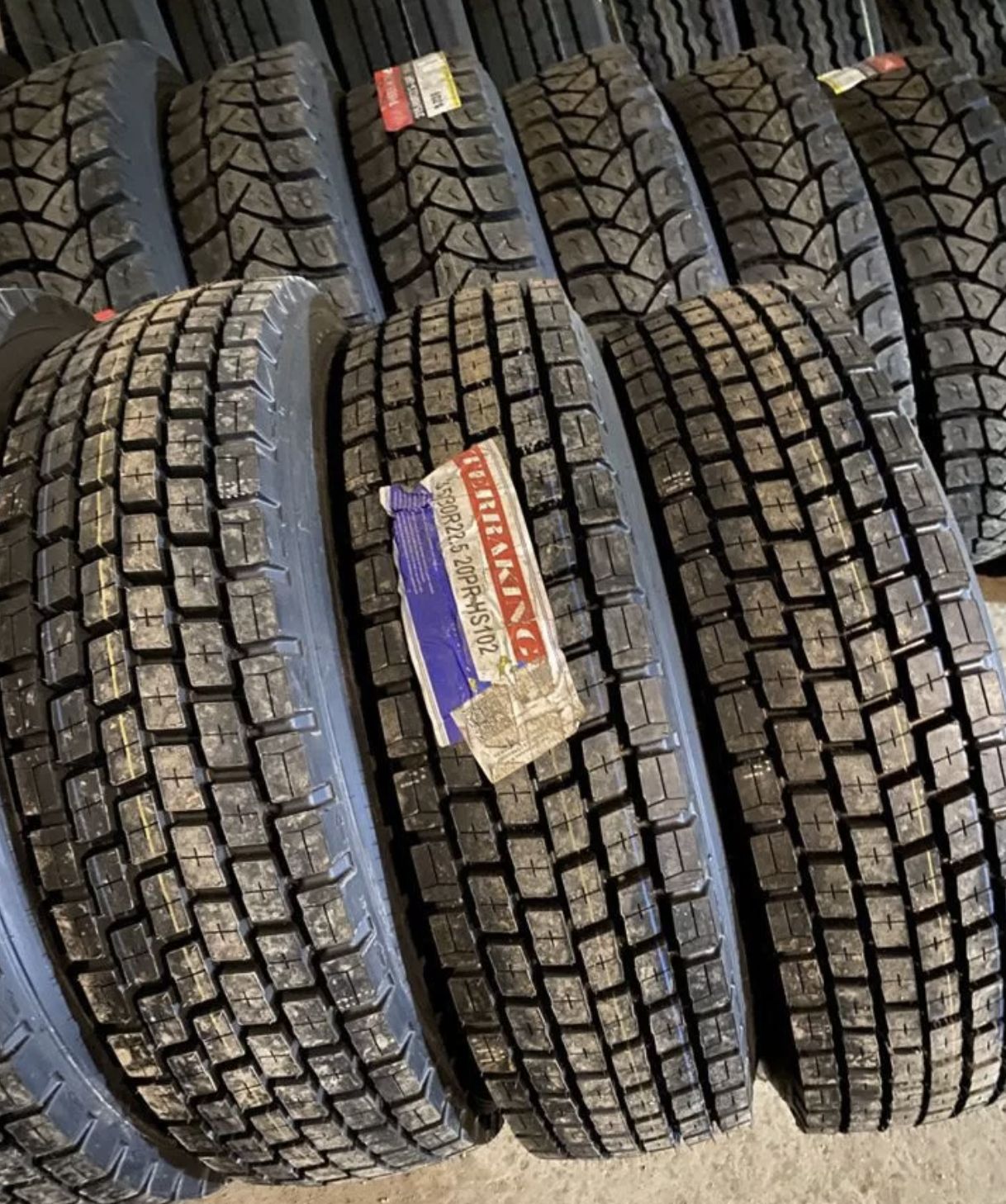 Грузовые шины 315/80R22.5 Ведущие Taitong HS102