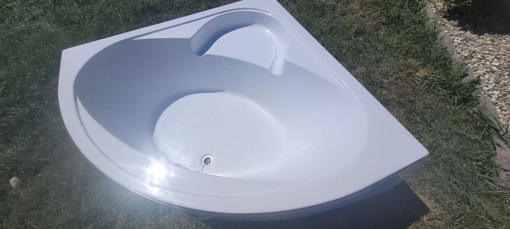 Vind cada pe colt de 140 pe 140