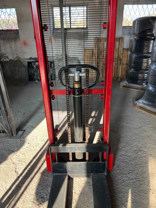 Ръчен хидравличен стакер LIFTEX