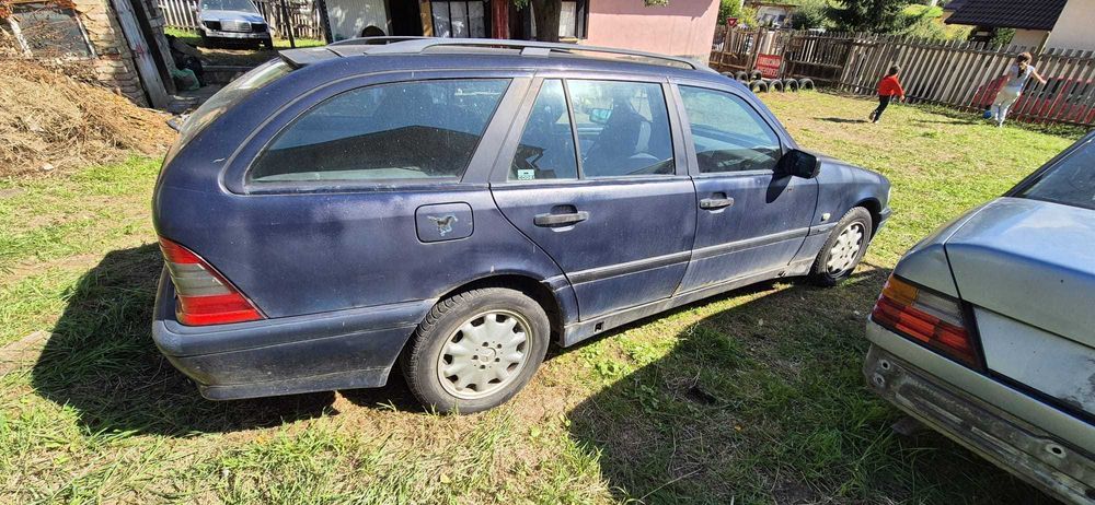 Dezmembrari mercedes w202, piese mercedes c180 w202 2,2 L diesel combi