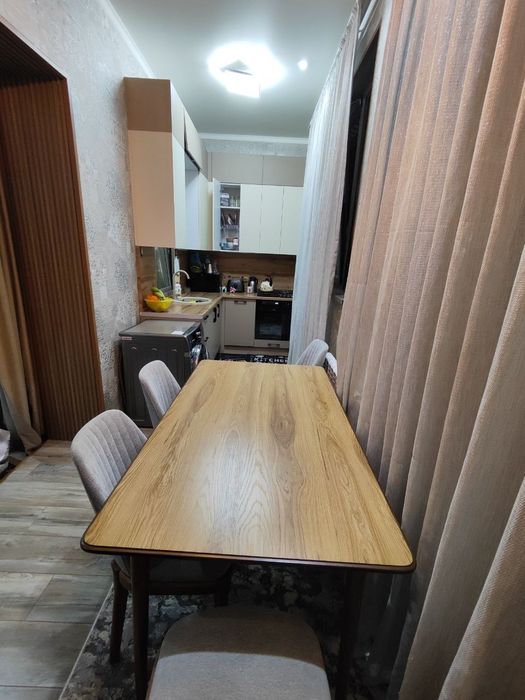 Срочно продаю квартиру Новомосковская