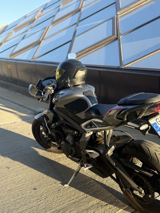Triumph Street Triple RS