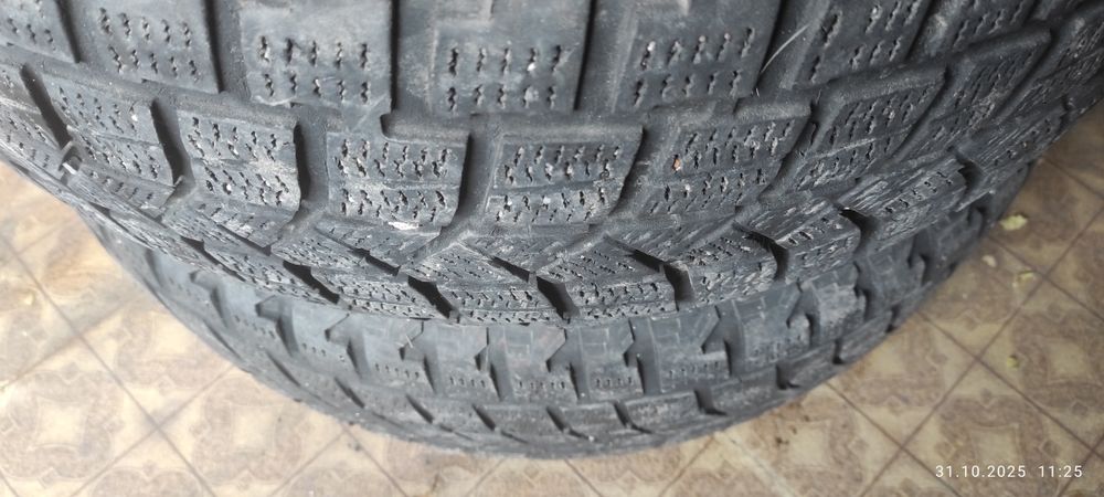 Продам хорошую зимнюю резину