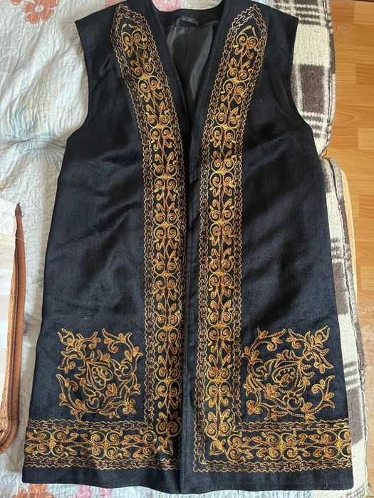 Кажекей 8.500 шт, шапан 10.000